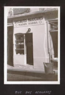 2 Photos Originales PARIS 1975 " Maison HABIBA Rue Des Ecouffes " Et " Rue François MIRON " (PHOT306a Et B) - Orte