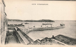 FRANCE - Saint Malo - Les Remparts Et Le Môle - Carte Postale Ancienne - Saint Malo