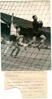 SPORTS - FOOTBALL : Photo  à SAINT OUEN : SOCHAUX Vs RACING PARIS - 1957 - Fussball