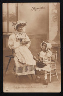 Mutterliebe, Fotografie Tochter Handarbeiten Mutter Tracht, Altenbuch 27.4.1908 - Día De La Madre