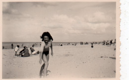 Photographie Photo Vintage Snapshot Plage Beach Maillot Bain Mode Sexy - Places