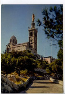 CPSM 10.5 X 15 Bouche-du-Rhône MARSEILLE  Basilique Notre Dame De La Garde - Notre-Dame De La Garde, Funicular Y Virgen