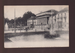 CPA - 37 - Tours - Le Palais De Justice, La Place Et Les Jets D'Eau - Non Circulée - Tours