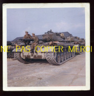 TANKS M 47 - BLINDES - FORMAT 8.8 X 8.8 CM - War, Military