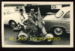 SCOOTER - PARIS AOUT 1958 - FORMAT 14 X 9 CM - Auto's