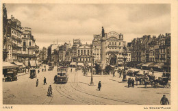 CPA France Lille La Grand Place Tram - Lille