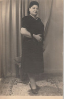 JEWISH JUDAICA ISRAEL HAIFA FAMILY ARCHIVE PHOTO  FEMME WOMAN  8.7X13.7cm. - Personnes Anonymes