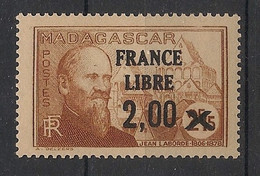 MADAGASCAR - 1942 - N°YT. 264 - France Libre 2f Sur 2f15 - Neuf Luxe ** / MNH / Postfrisch - Ungebraucht