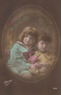 FANTAISIE, DEUX ENFANTS DANS UN MEDAILLON COULEUR  REF 16142 - Autres & Non Classés