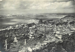 34 - Nissan Ensérune - Oppidum D'Ensérune - La Nécropole (stèles) Et Un Quartier D'habitations - CPSM Grand Format - Car - Sonstige & Ohne Zuordnung