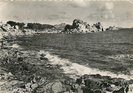 22 - Perros-Guirec - De Perros à Ploumanach Par Le Sentier Des Douaniers - CPSM Grand Format - Voir Scans Recto-Verso - Perros-Guirec