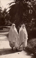 Mauresques En Promenade RV - Frauen