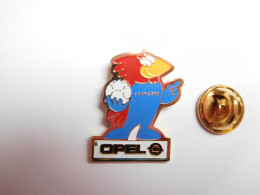 Beau Pin's  , Auto Opel  , Coupe Du Monde De Football , France 98 , Footix - Opel