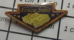 510F Pin's Pins / Beau Et Rare : AUTOMOBILES / VOITURE AMERICAINE ANNEES 50/60 ENRICO SCALA - Andere & Zonder Classificatie