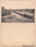 Ansichtskarte  Menschenzug, Fahnen, Demonstration 1919  - A Identifier