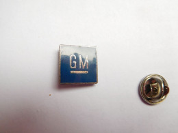 Beau Pin's En EGF , Auto Opel , GM , Général Motors , Logo Avec Verso Quadrillé , Lettres Fines - Opel