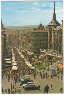 Madrid: SEAT 124, CITROËN DYANE, 2CV, 2CV AZU, 2x 'PIAGGIO APE' - Panoramica Del Rastro - (Spain) - PKW