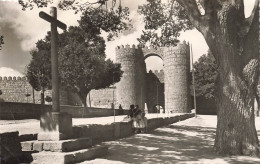 ESPAGNE - Avila - Porte De Saint Vincent - Animé - Vue Générale - Carte Postale - Ávila