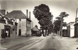 *CPA - 03 - BEZENET Quartier Du Puit Pochain - Autres & Non Classés