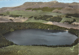 63 - Besse-en-Chandesse  -  Vue Aérienne  -  Le Lac Pavin - Altri & Non Classificati