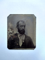 FERROTYPE  Petit Ferrotype Portrait Homme - 3 X 3,5 Cm. - Ancianas (antes De 1900)