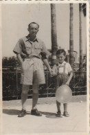 JEWISH JUDAICA ISRAEL JAFFA FAMILY ARCHIVE PHOTO HOMME ENFANT KID  6.4X9.5cm. - Personnes Anonymes