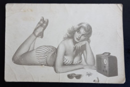 #16   Woman Femme - Vintage Radio , Sunglasses , Cigarette - Zeitgenössisch (ab 1950)