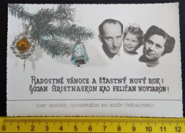 #16   Czechoslovakia  Anonymous Persons - Family Photo Happy New Year - Fotomontage Surrealisme - Anonymous Persons