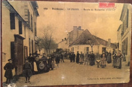 CPA 24 Dordogne, Le Fleix, Route De Bergerac, Animée, Coll. Astruc, écrite En 1907 - Altri & Non Classificati