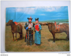 Mongolie Yunden, Nansalmaa Chanteur D'opera Le Deser Chevaux Opera Zangers Paarden Steppe Gelopen Circulée 1995 Abimée - Mongolei