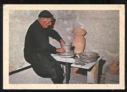 CRETE  - "potier Au Travail - Cretan Poter Working - Greece-  Poterie Grèce - Greece