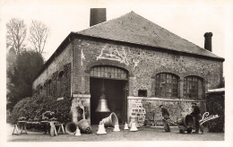 FRANCE - Villedieu Les Poëles - La Fonderie Des Cloches - Animé - Carte Postale Ancienne - Villedieu