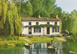 79 La Venise Verte Le Marais Poitevin La Maison Aux Volets Bleu - Sonstige & Ohne Zuordnung