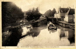 Montargis Le Loing Et L'écluse De La Marolle ( Péniche , Pont Métallique - Montargis