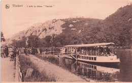 Hastiere - WAULSORT -  L'arret Du Bateau " Touriste " - Hastiere