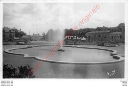 85.  LA ROCHE Sur YON .  Jet D'eau Du Square Bayard . - La Roche Sur Yon