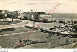 17.  ROYAN PONTAILLAC . Vue Sur Le Sporting Et Les Jardins . - Royan