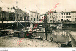 17. ILE DE RE .  LA FLOTTE . Le Port Et Les Quais . - Ile De Ré