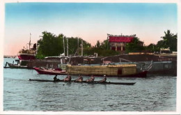 . SAIGON . Sampan . Pirogue Aux Environs De Saigon . - Viêt-Nam