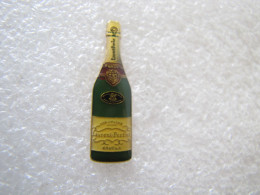 PIN'S      CHAMPAGNE  LAURENT  PERRIER - Dranken