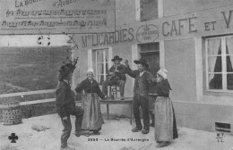 La Bourrée D'Auvergne - Maison Licardies "Au Bon Buveur" - Café Et Vin - Auvergne