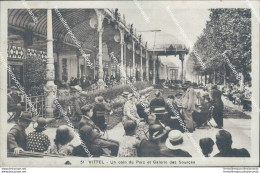 Bg341 Cartolina  Vittel Un Cein Du Parc Et Galerie Des Sources France - Autres & Non Classés