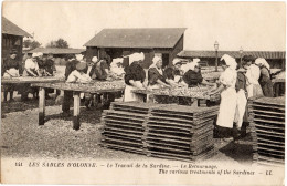 FRANCE - LES SABLES D'OLONNE - Le Travail De La Sardine - Le Retournage - - Sables D'Olonne