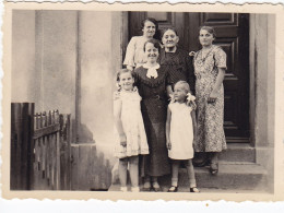 Altes Foto Vintage. Frauen Mit Kinder. (  B11  ) - Anonieme Personen