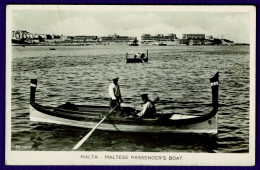 Ref 1650 - Real Photo Postcard - Maltese Passenger's Boat - Malta Harbour - Malte