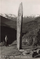 NORGEVE - Stalheim - Minnestein Over Dikteren Per Sivle - Animé - Monument - Carte Postale - Norwegen