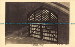 R042044 Tower Of London. Traitors Gate. H. M. Office Of Works. Harrison. No 5 - Autres & Non Classés