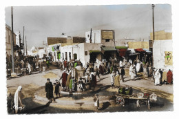 GAFSA (Tunisie) - RARE - La Place - Edit. Combier - Belle Animation - Non Circulé Mais écrite En 1956 - - Tunesien