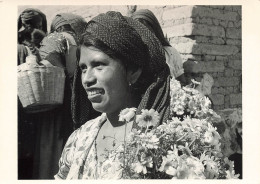 MEXIQUE - Flores - 1977 - Oaxaca - Oaxaca - Foto - Clare Brett Smith - Animé - Carte Postale - Mexique