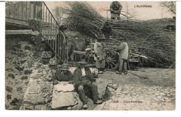 COUPE RUSTIQUE  ( Bois )  -  AUVERGNE   (  63 ) - Boerderijen